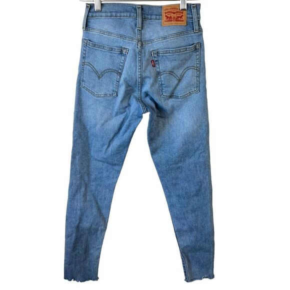 Levis Wedgie High Rise Distressed Skinny Fit Jean - Picture 1 of 11